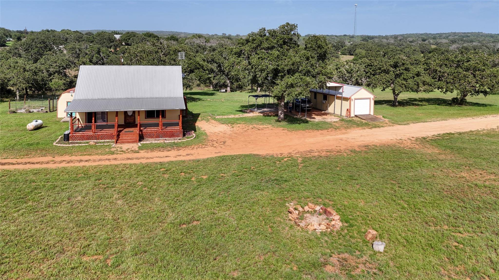 8653 N State Hwy 16, Llano, TX 78643