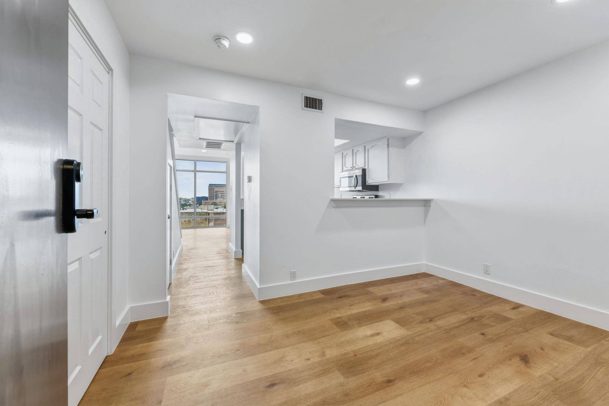 119 E 6th ST #703, Austin, TX 78701