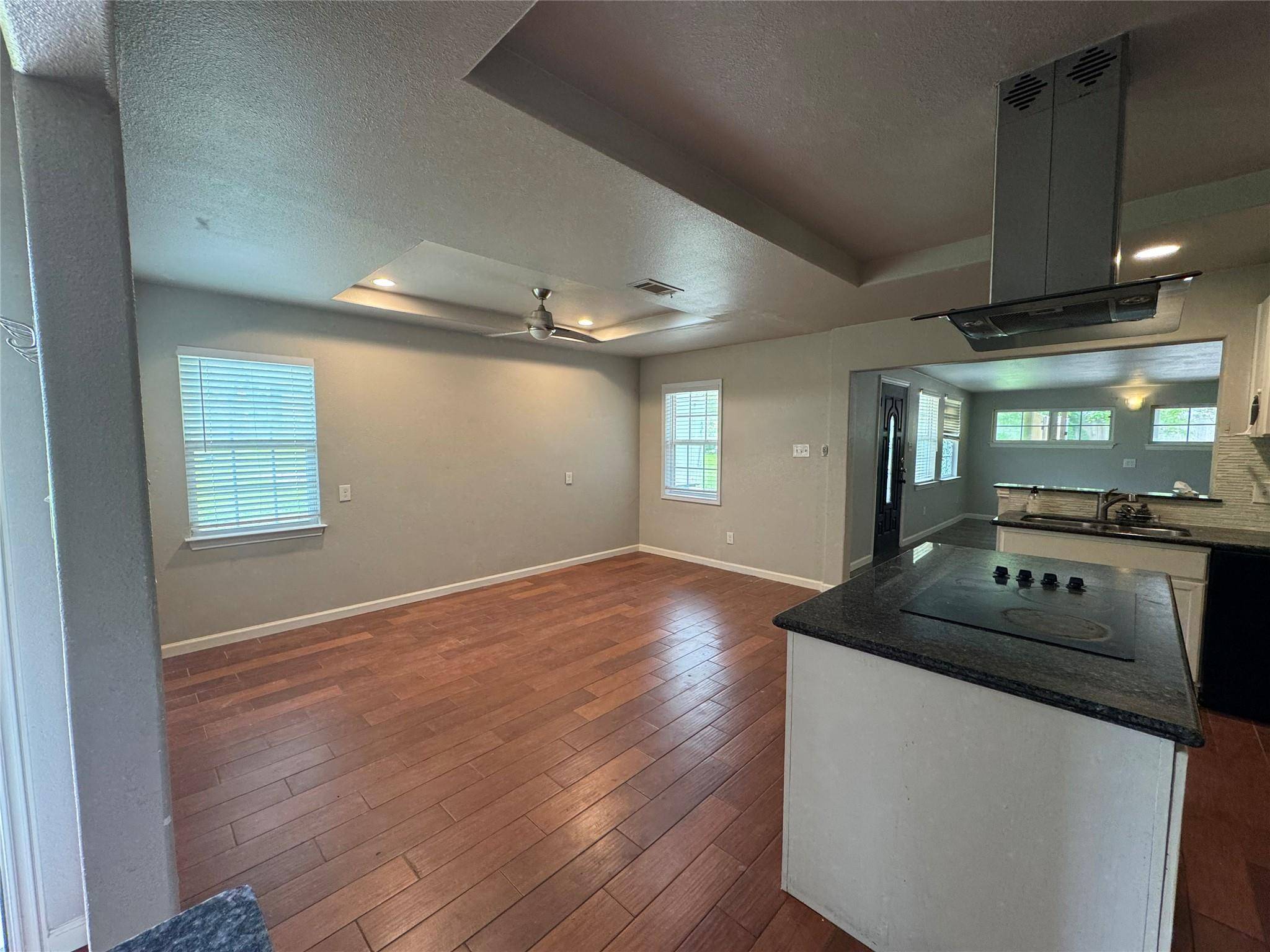300 W COVINGTON DR, Austin, TX 78753