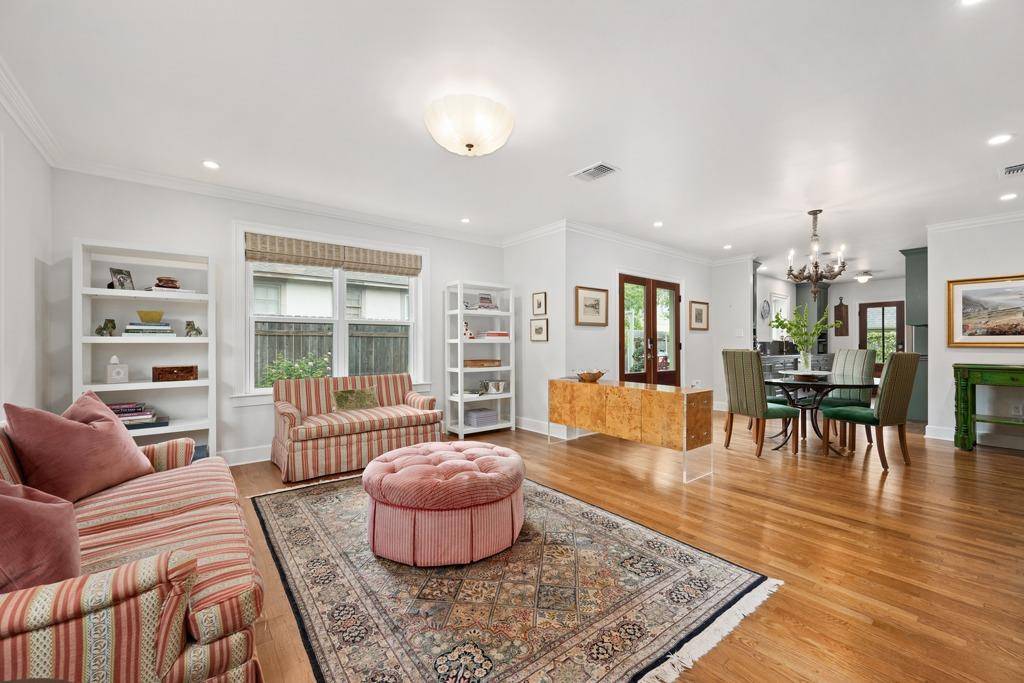1908 W 37th ST, Austin, TX 78731