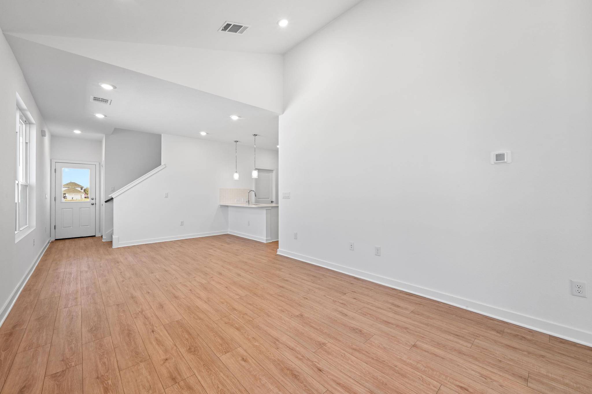 497 Orleanian DR #C, Buda, TX 78610