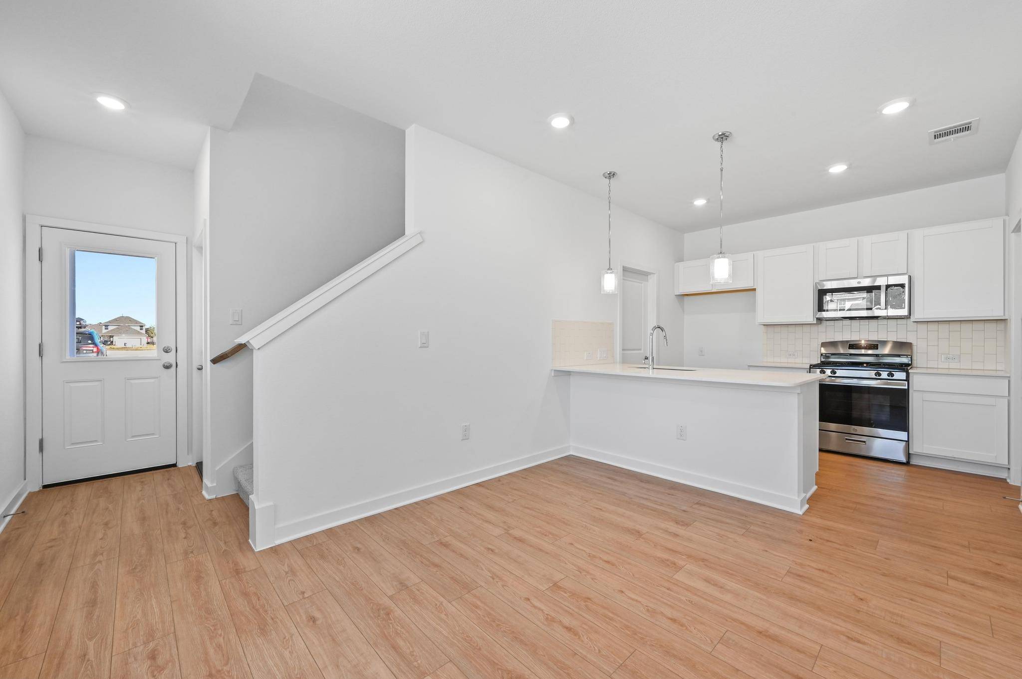 497 Orleanian DR #C, Buda, TX 78610
