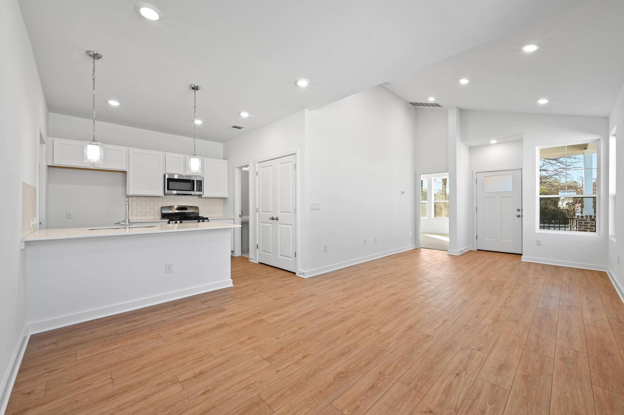 497 Orleanian DR #C, Buda, TX 78610