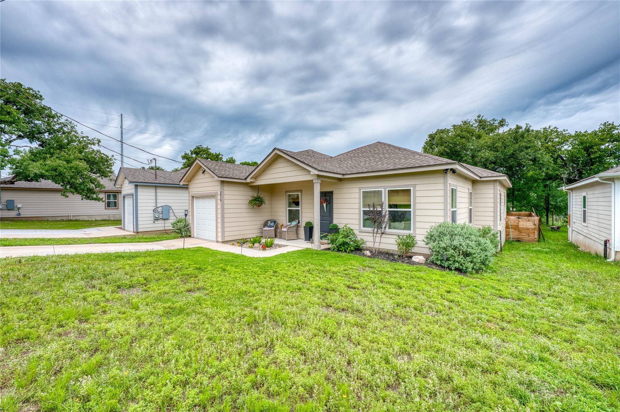 2210 McArthur Ave, Kingsland, TX 78639