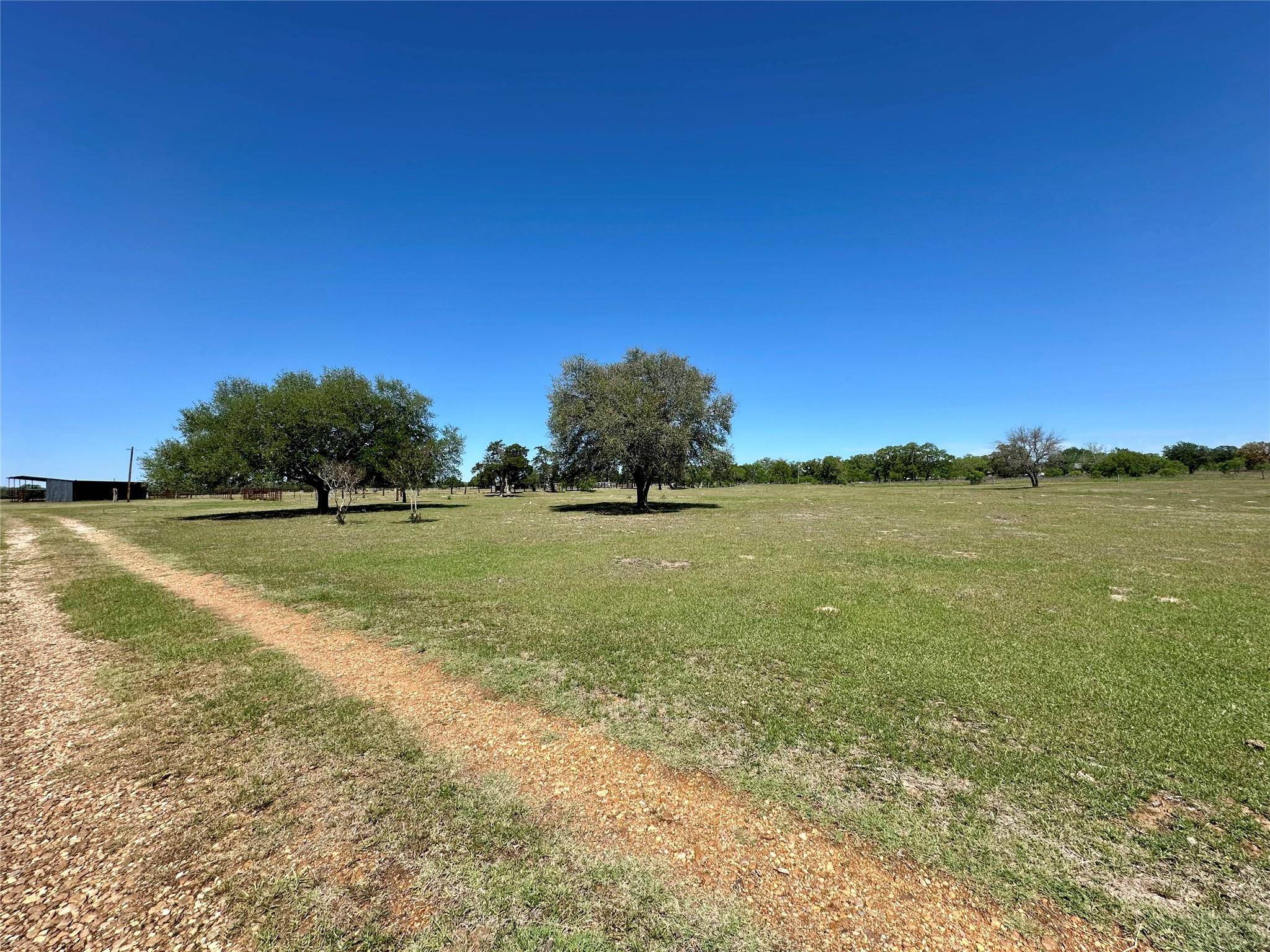 924 Hwy 95 S, Smithville, TX 78957