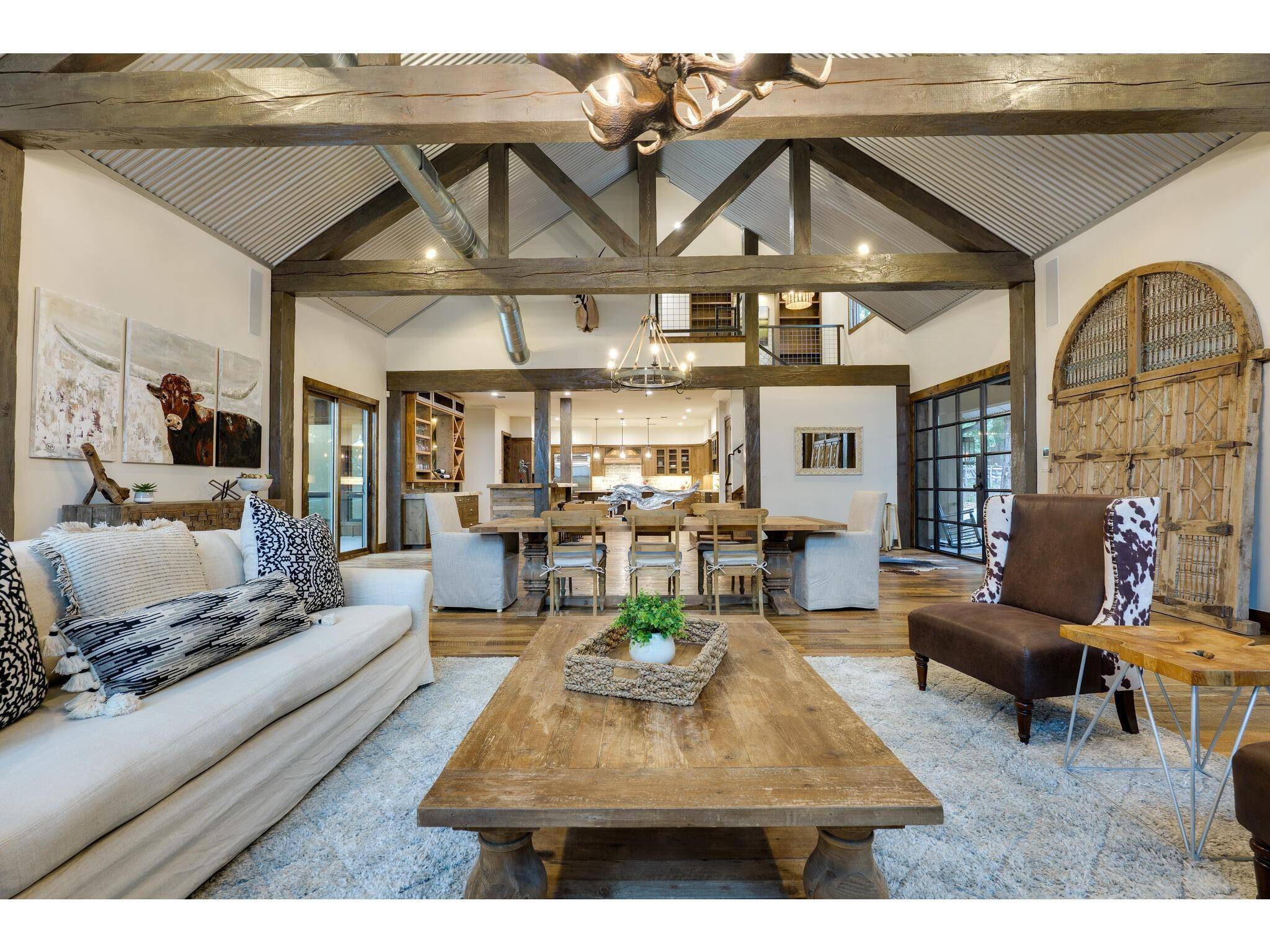 19604 Flying J BLVD, Spicewood, TX 78669