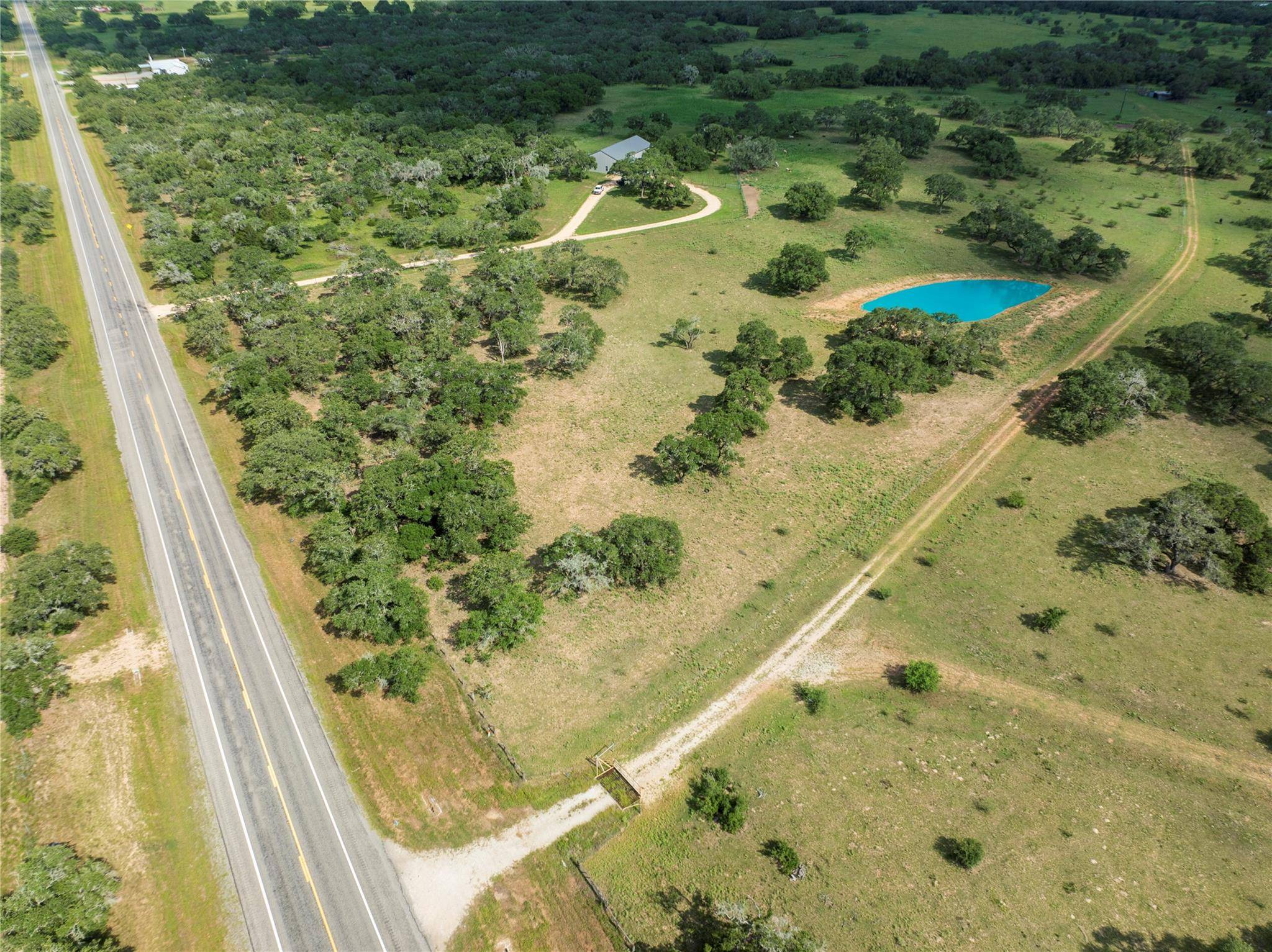 15545 TX-111 E, Yoakum, TX 77995