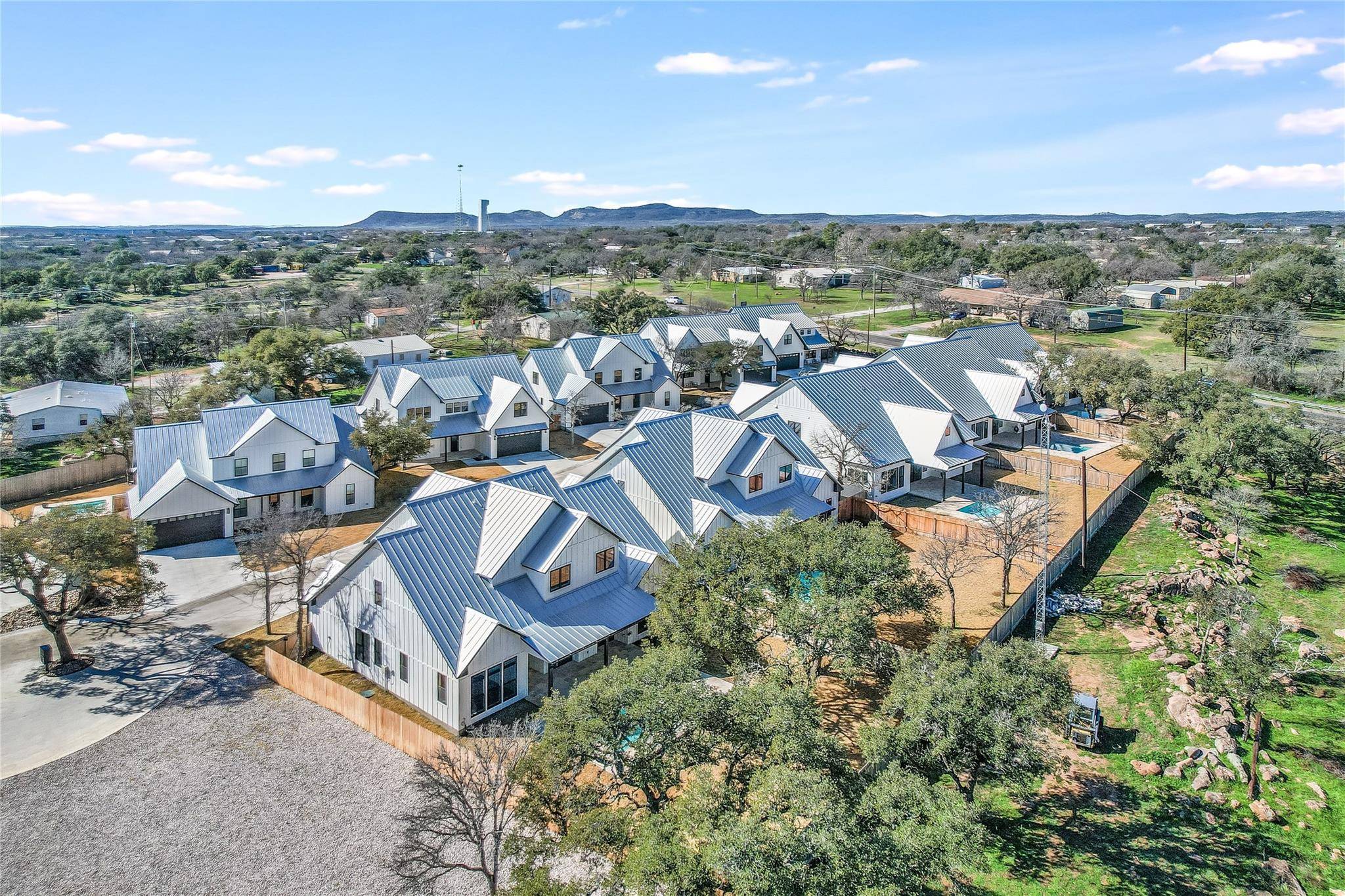 2403 Cherry LN, Kingsland, TX 78639