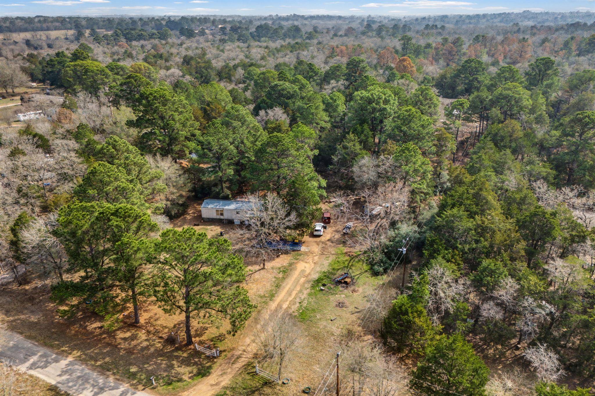 105 S Austin DR, Paige, TX 78659