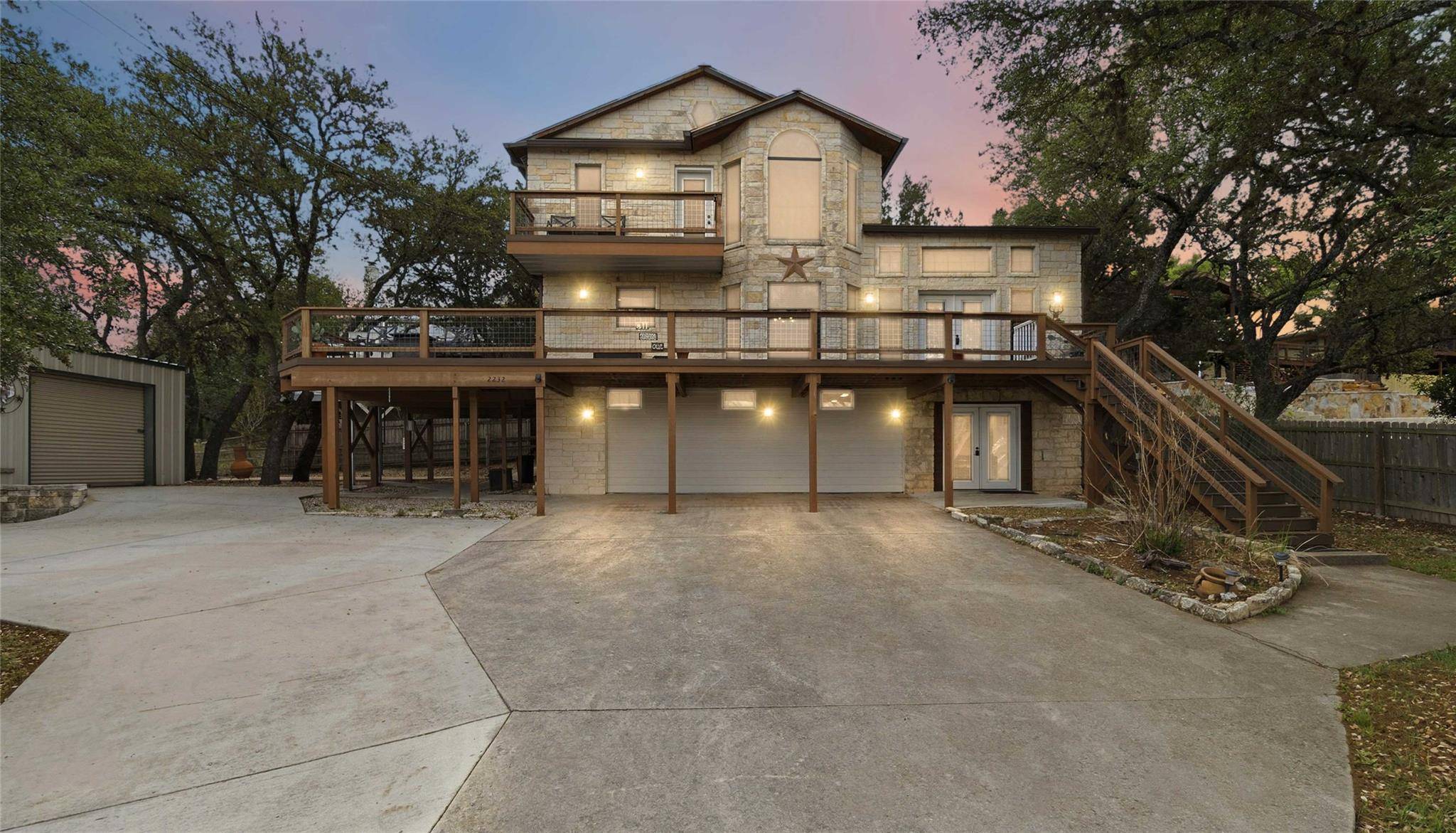 2232 Glenn DR, Canyon Lake, TX 78133