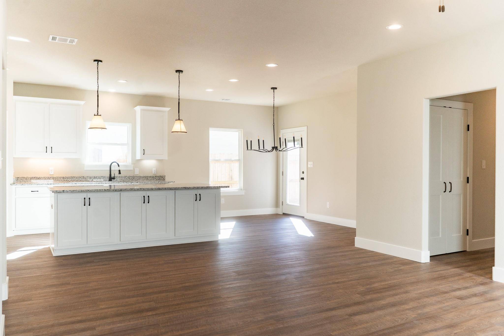 311 String Prairie WAY, Smithville, TX 78957