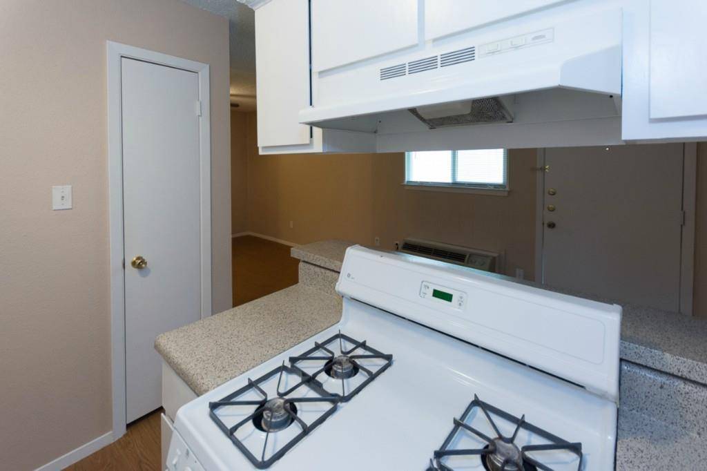 400 W 34th ST #104, Austin, TX 78705