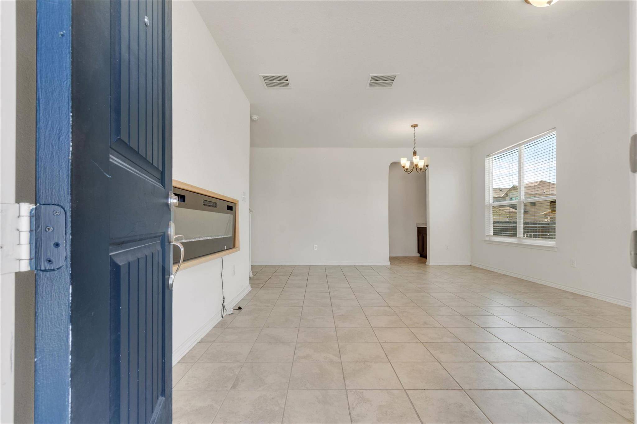 401 Briarfield DR, Seguin, TX 78155