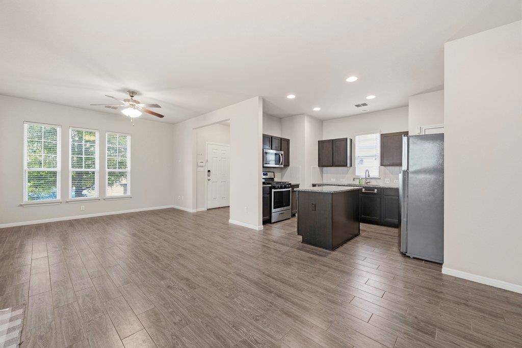 420 Spiny Lizard LN, San Marcos, TX 78666