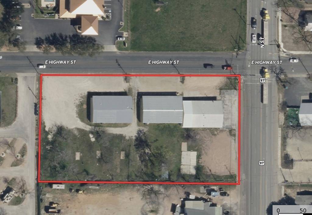 702 S Washington HWY, Fredericksburg, TX 78624