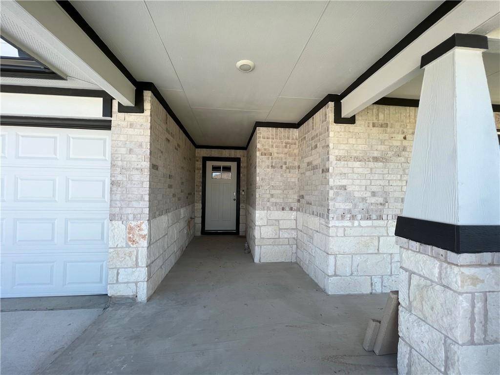 116 Krause Springs DR, Hutto, TX 78634