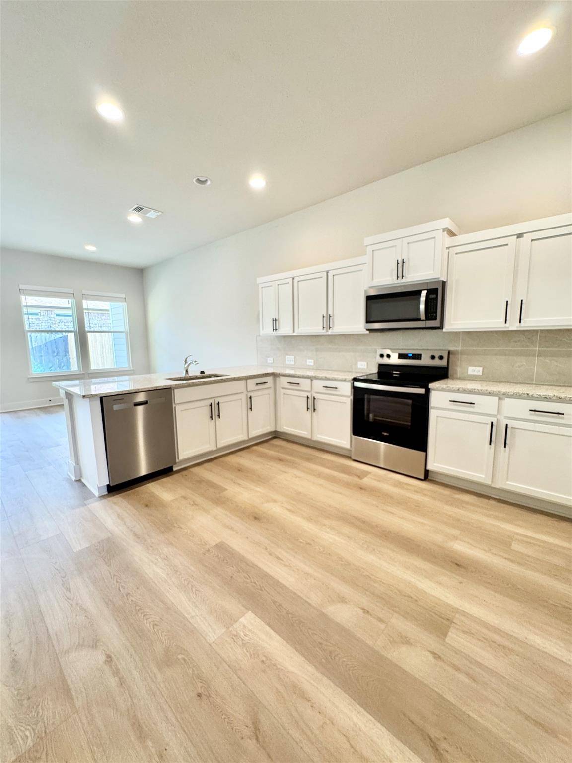 108 Zayd CT #B, Jarrell, TX 76537