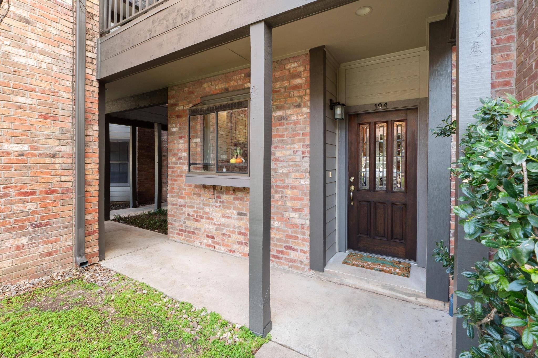 1741 Spyglass DR #2-104, Austin, TX 78746