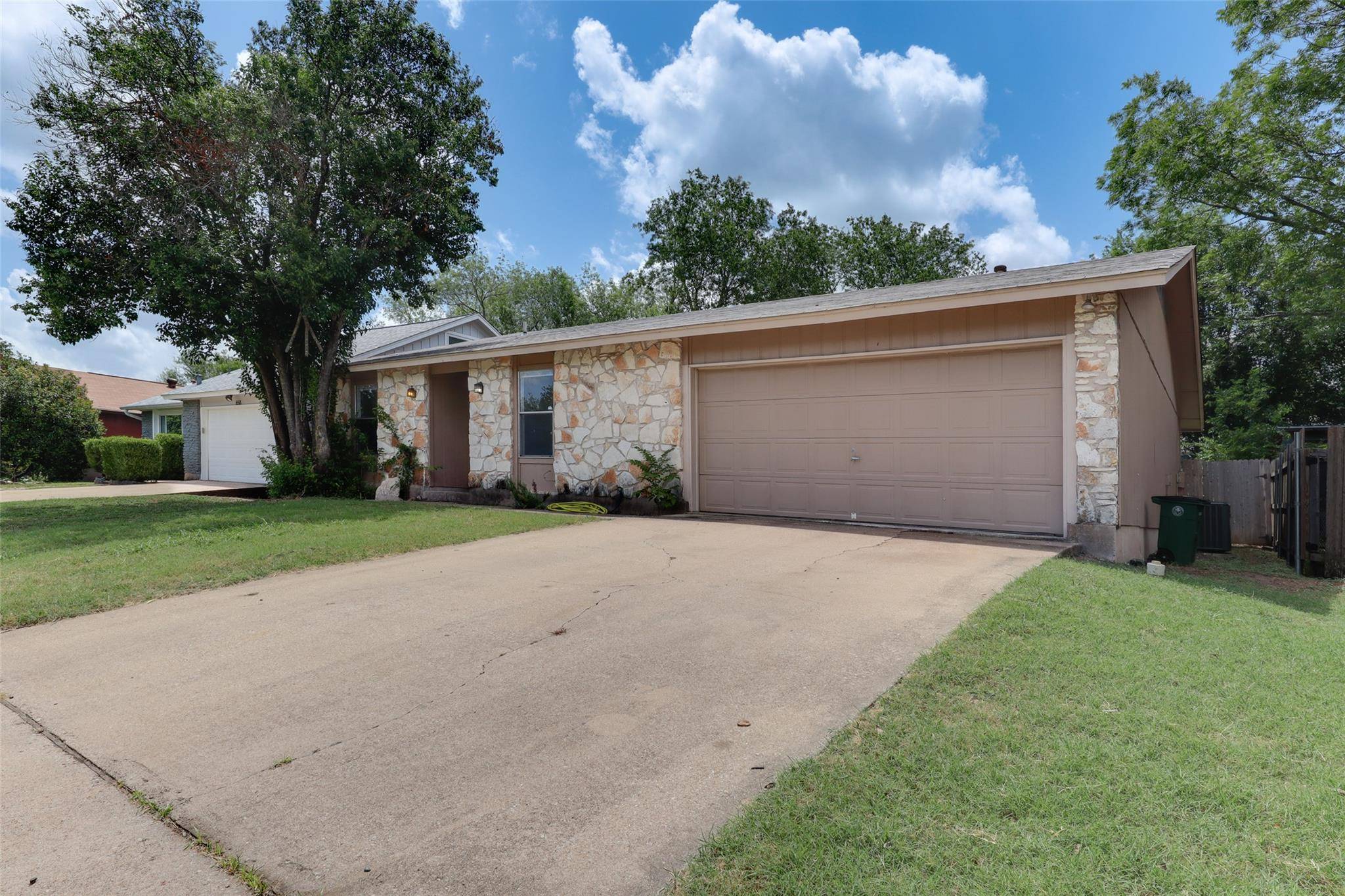 656 Mairo ST, Austin, TX 78748