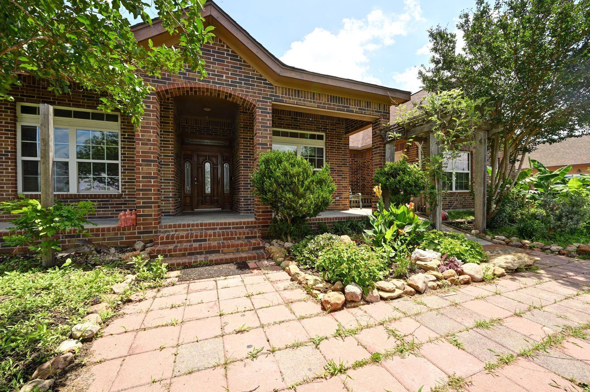 410 Simmons Family Farm RD, Lockhart, TX 78644
