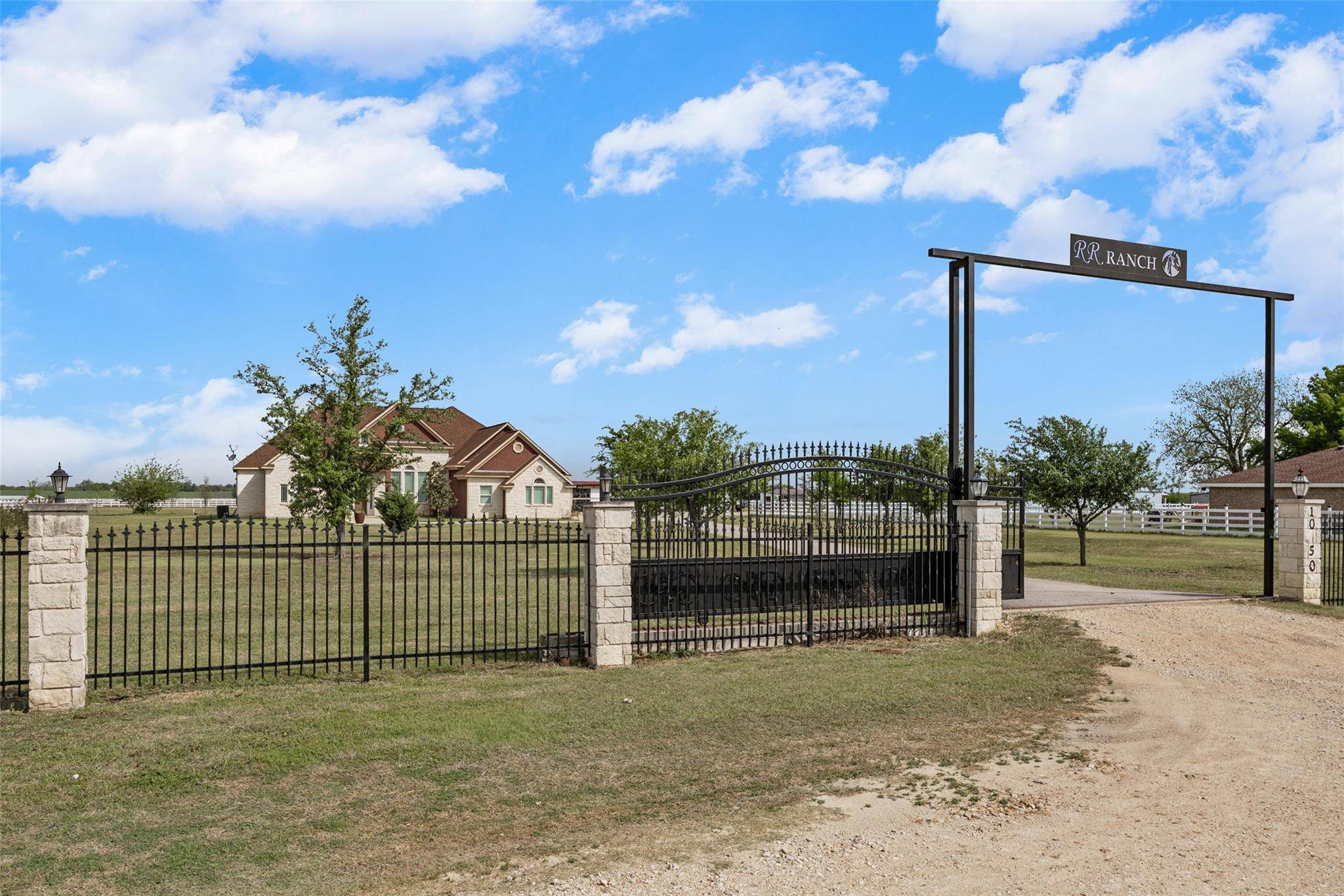 1050 Fm 619 RD, Taylor, TX 76574