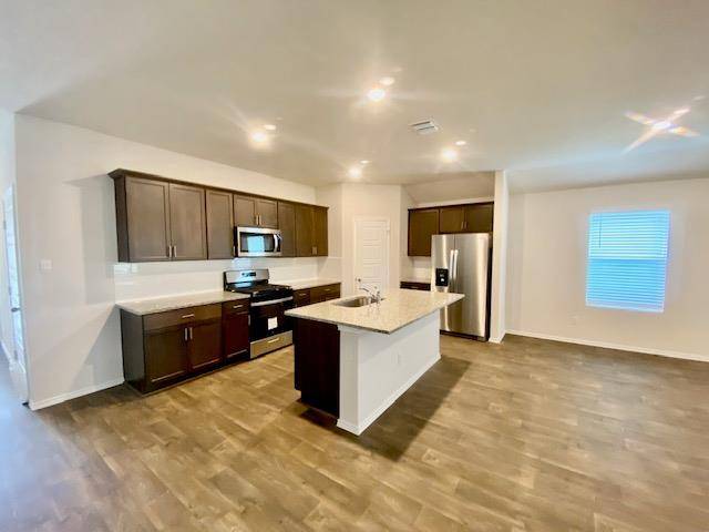 1733 James ST, New Braunfels, TX 78130