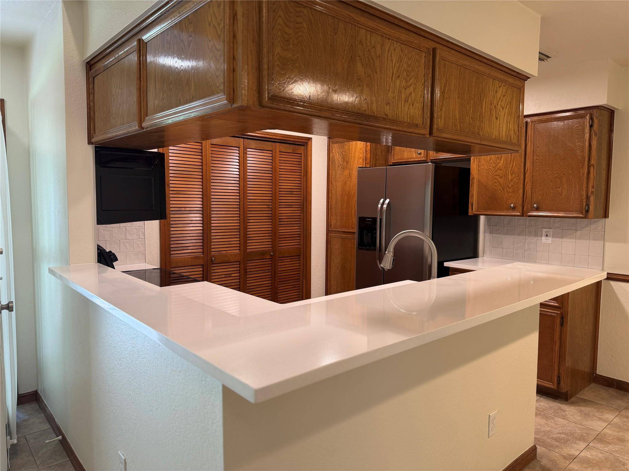 349 Fantail LOOP #B, Lakeway, TX 78734