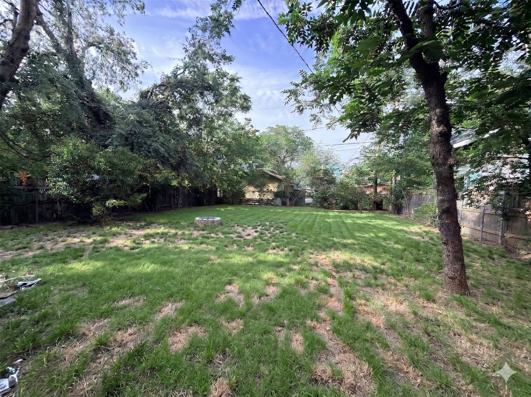 2710 E 3rd ST, Austin, TX 78702