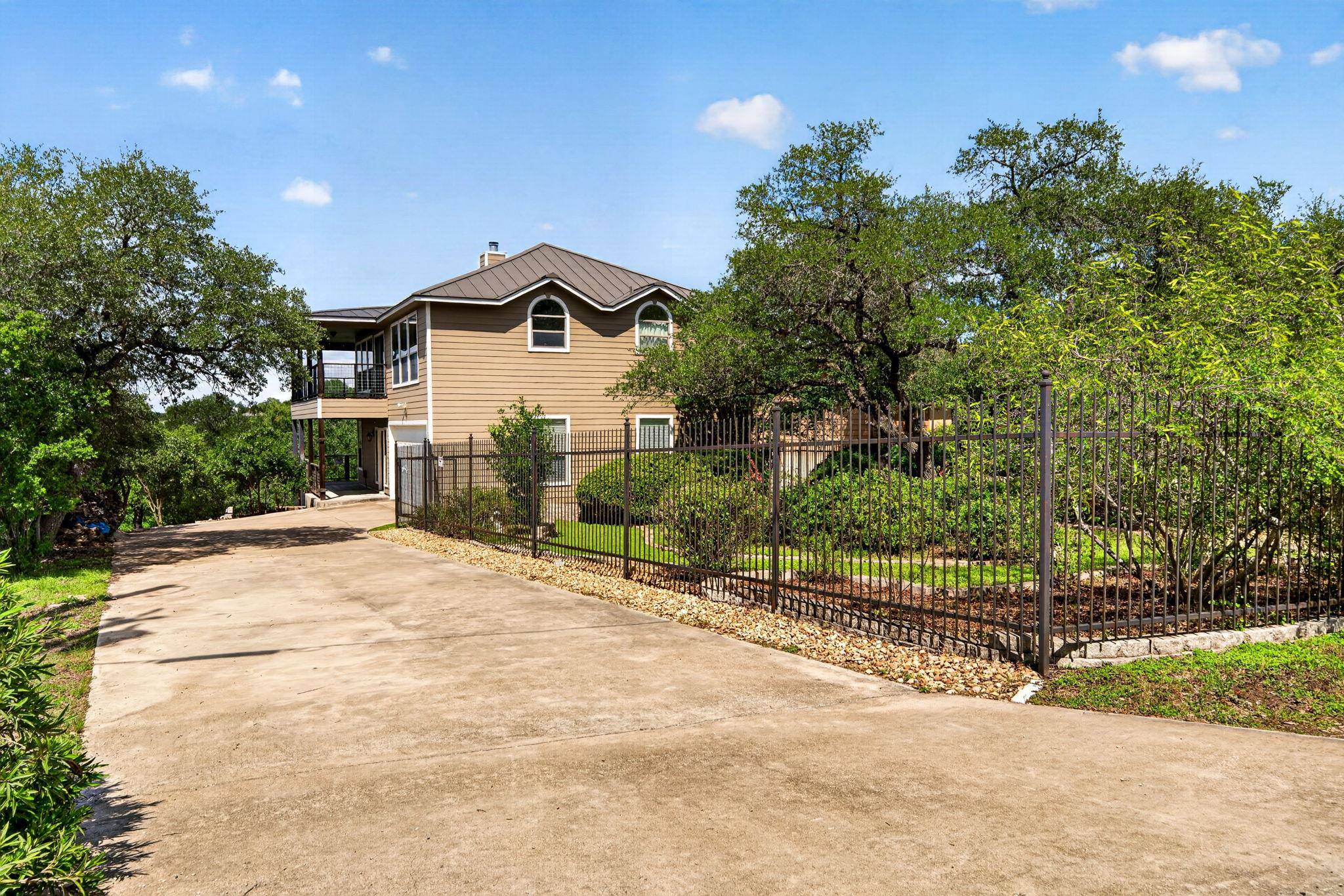 1130 Canyon Springs DR, Canyon Lake, TX 78133