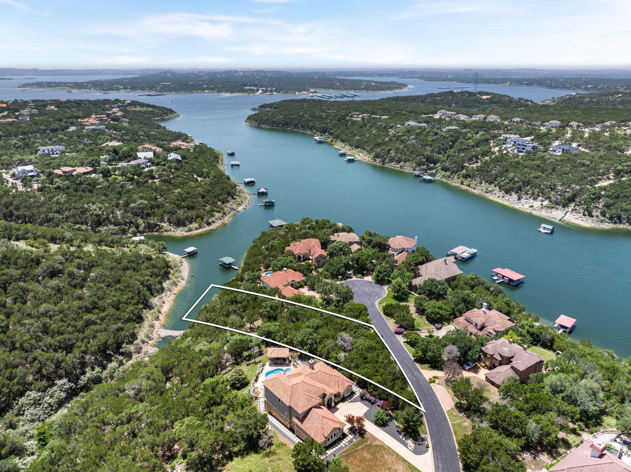 18505 Monet Pointe DR, Jonestown, TX 78645