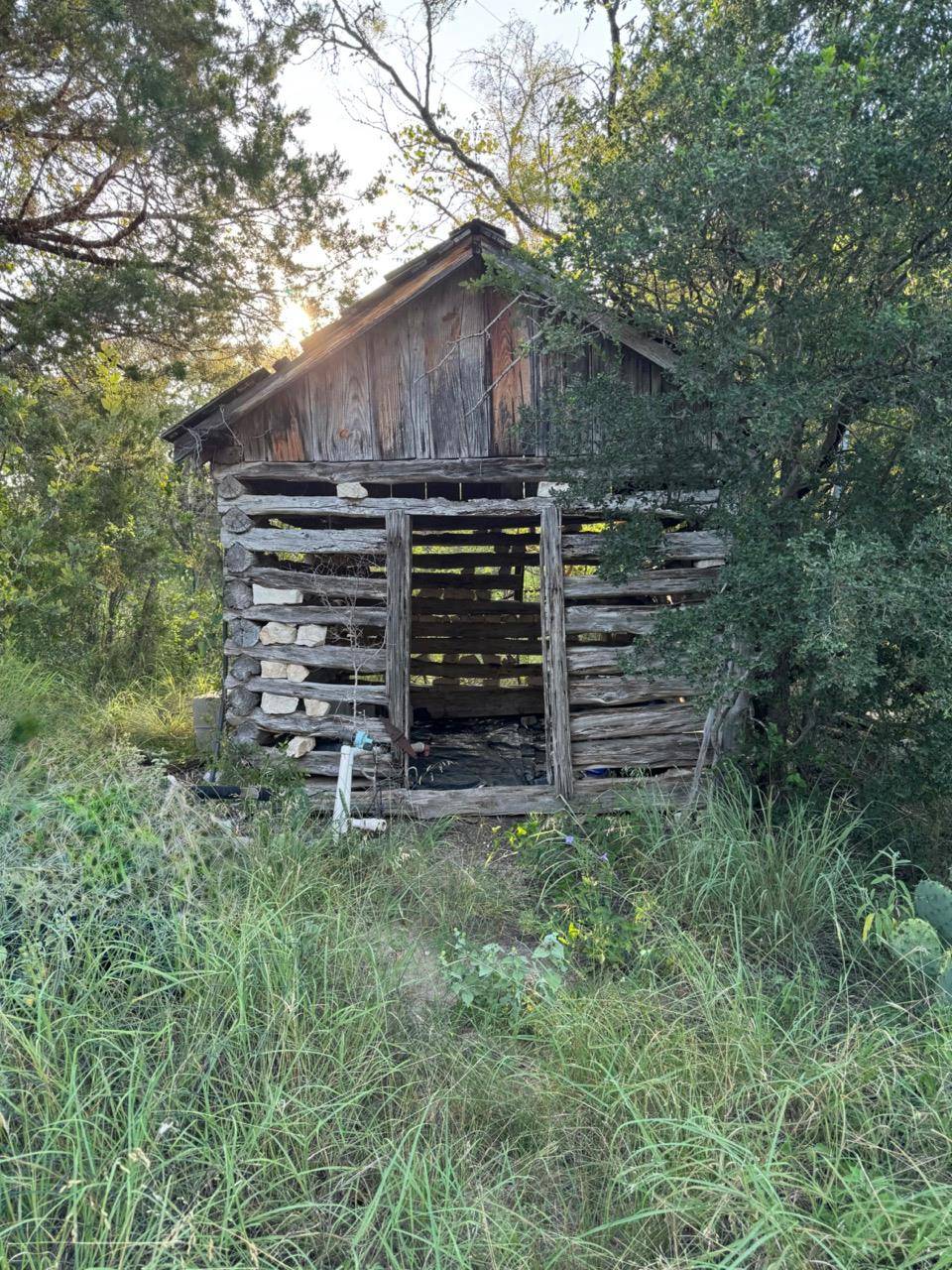 25723 Hamilton Pool RD, Round Mountain, TX 78654