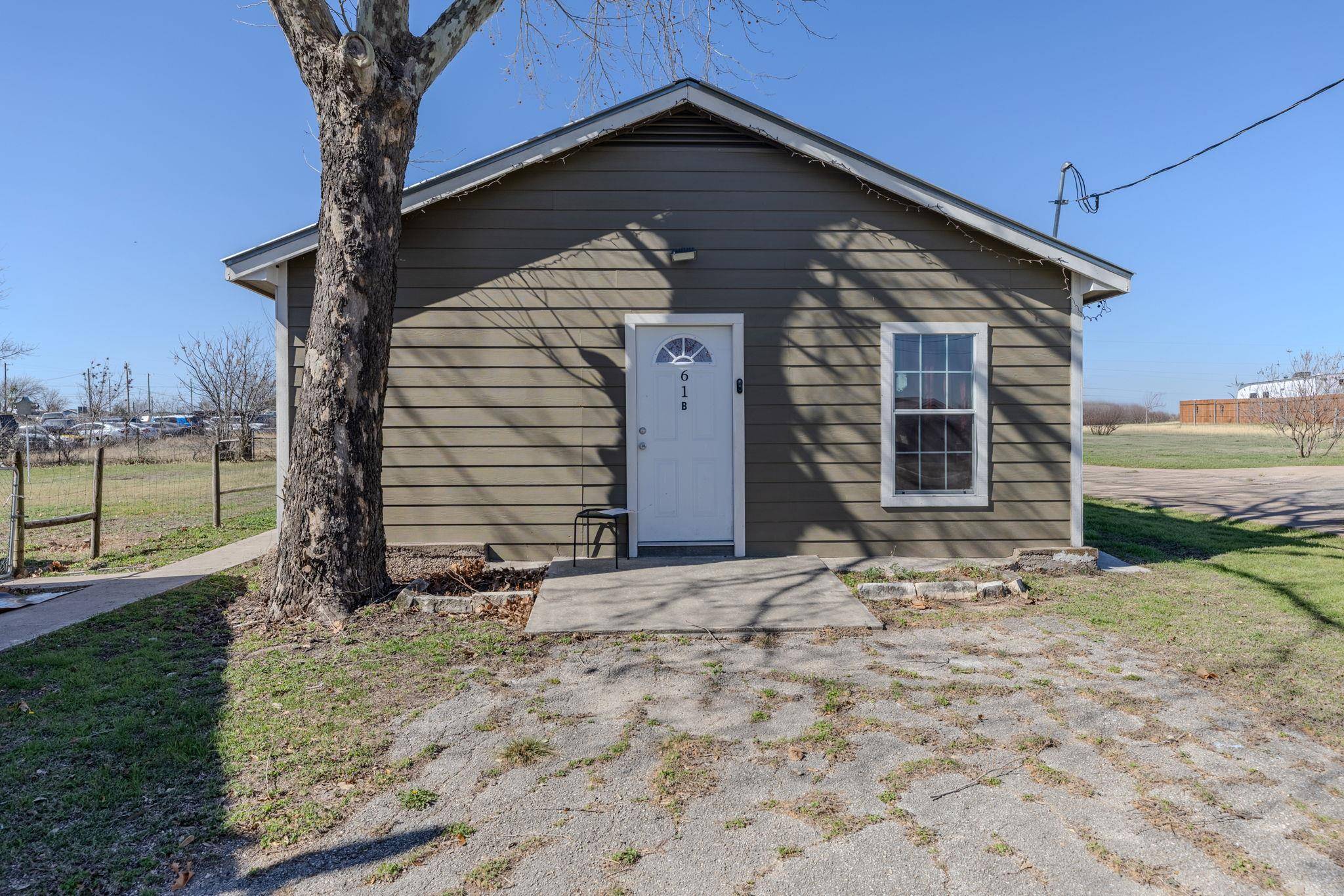 61 Family CIR, Hutto, TX 78634