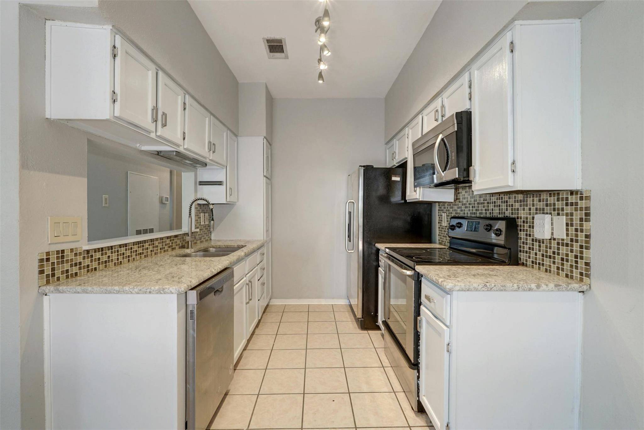 908 Poplar ST #103, Austin, TX 78705