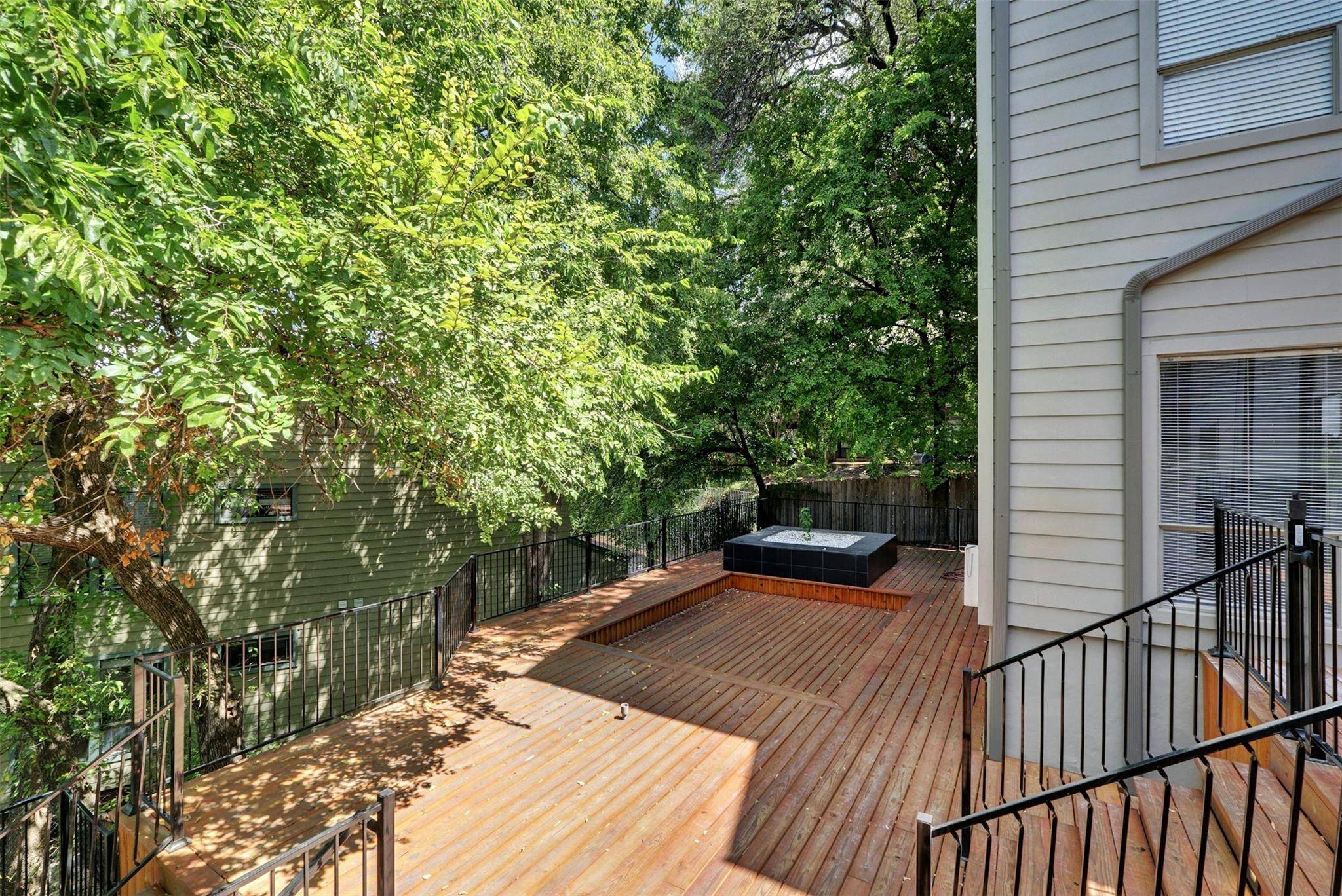 908 Poplar ST #103, Austin, TX 78705