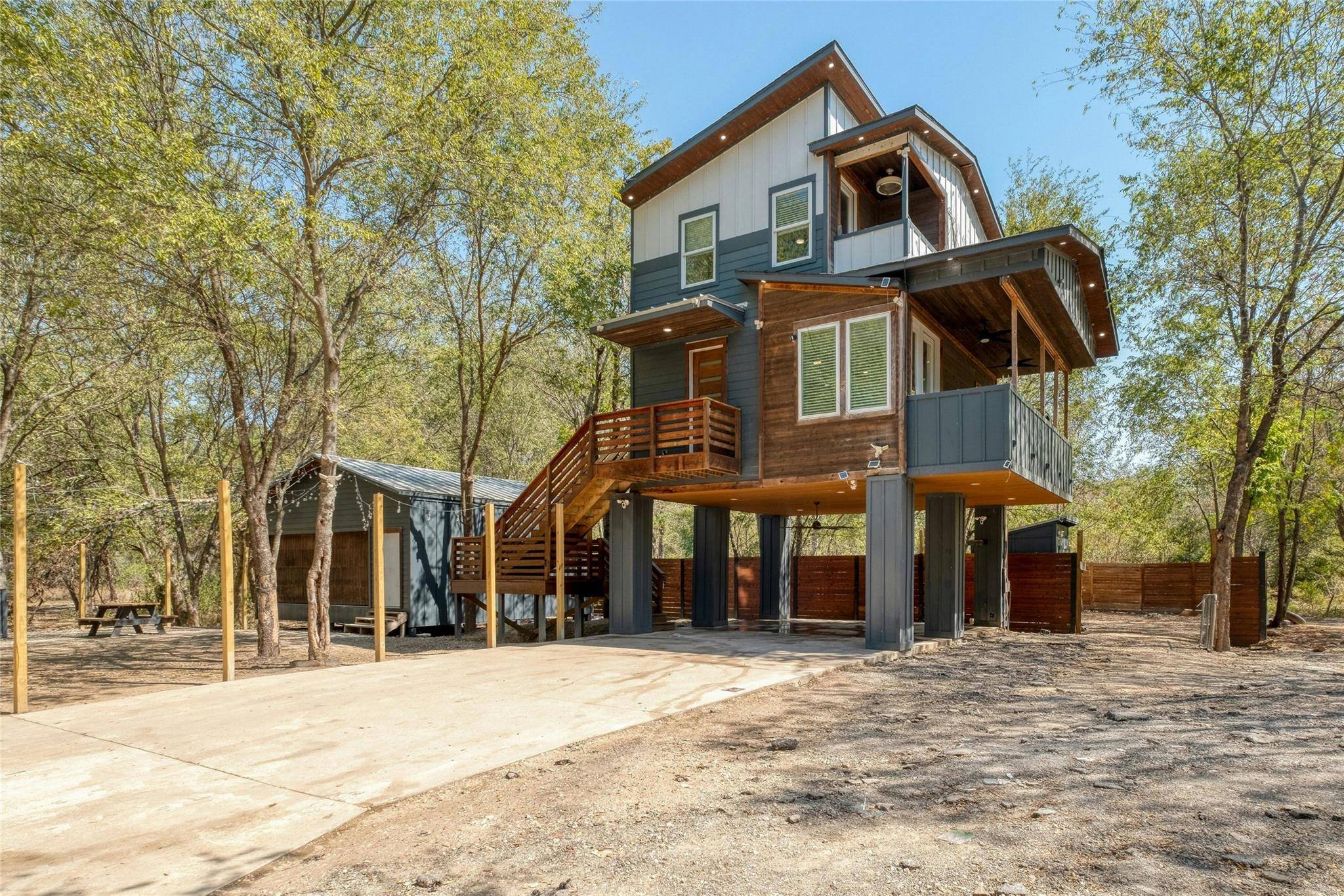4005 Veldt DR, Austin, TX 78725
