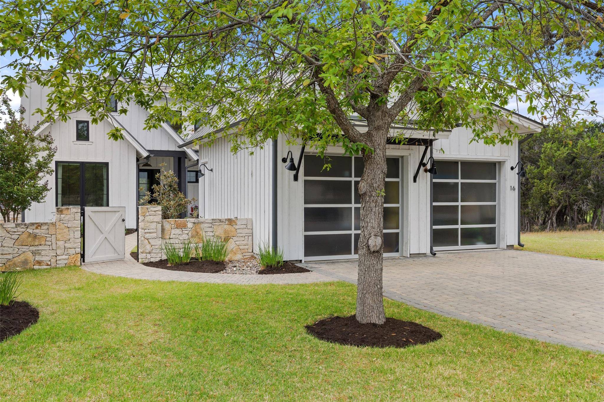 19601 Flying J BLVD #16, Spicewood, TX 78669