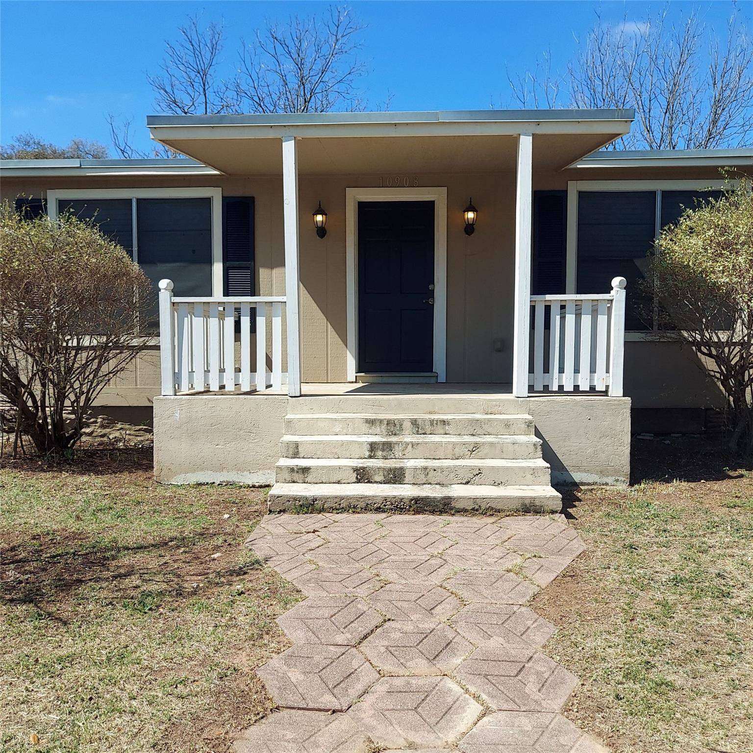 10908 5th ST, Jonestown, TX 78645
