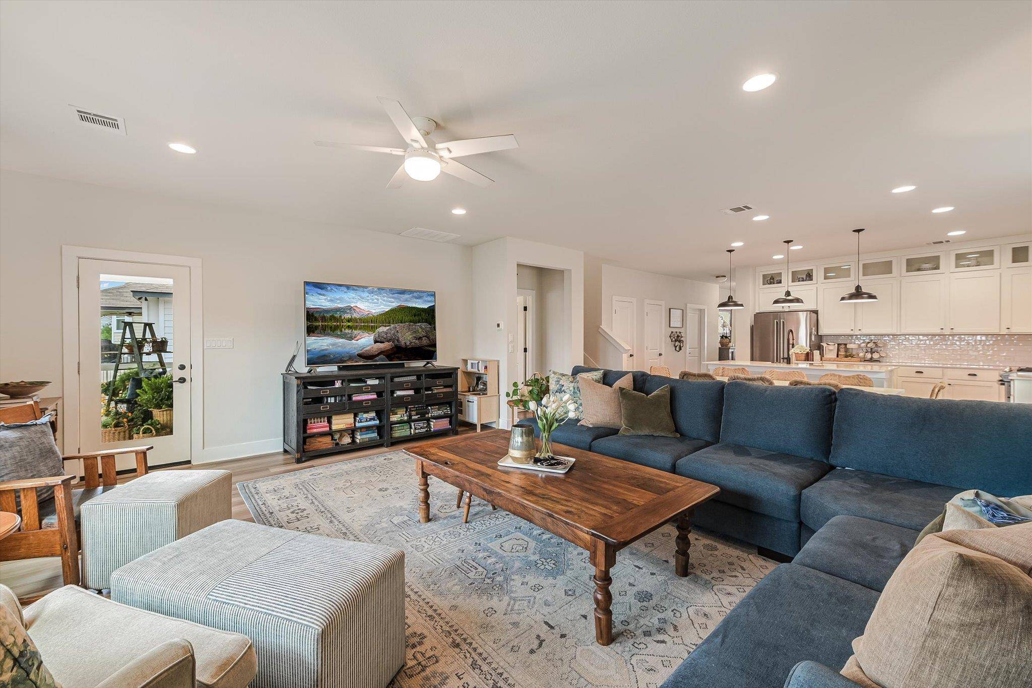 125 Broken Oak DR, Liberty Hill, TX 78642