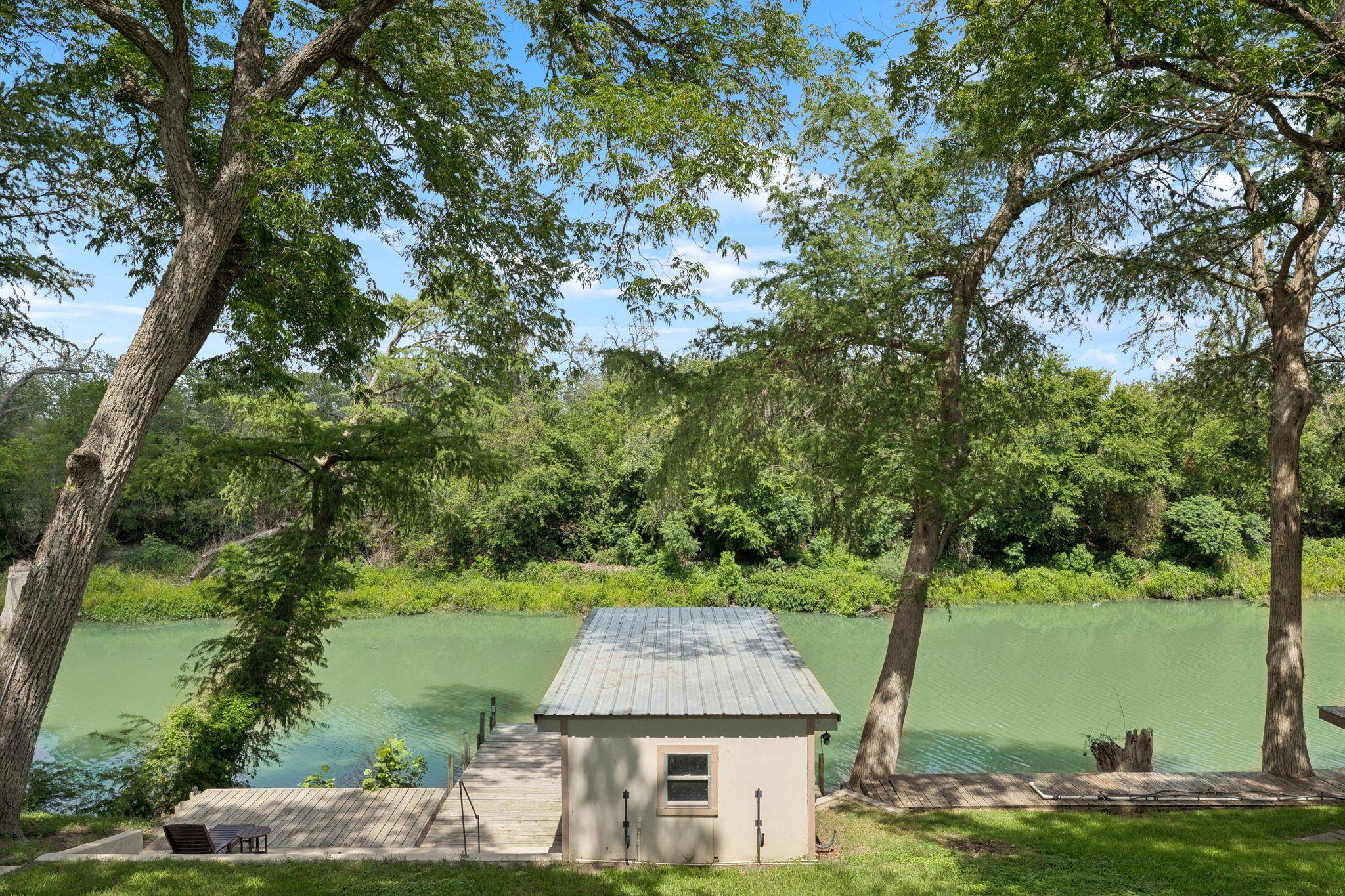 180 Wampum WAY, Seguin, TX 78155