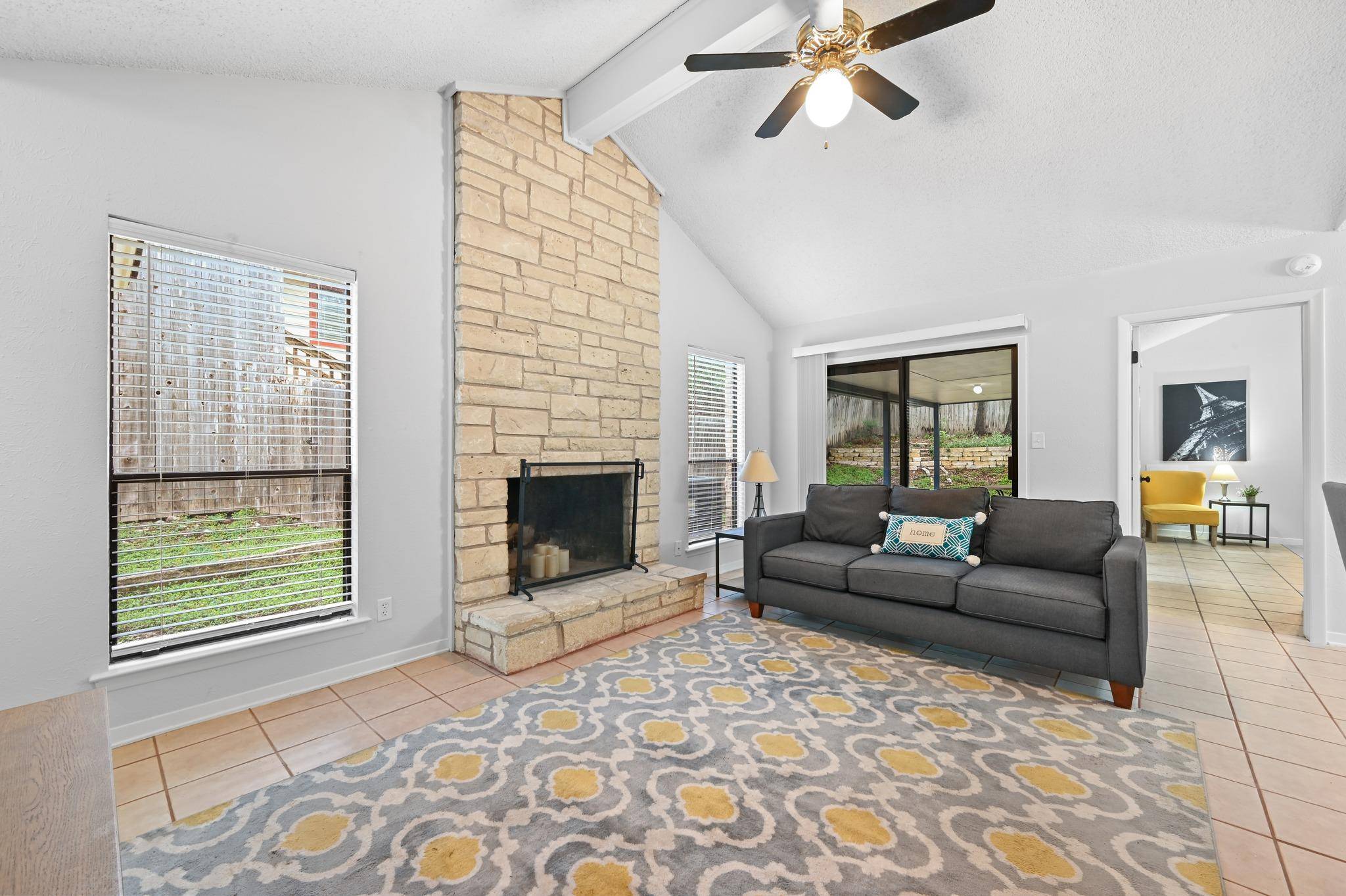 275 Mooring CIR #A, Lakeway, TX 78734
