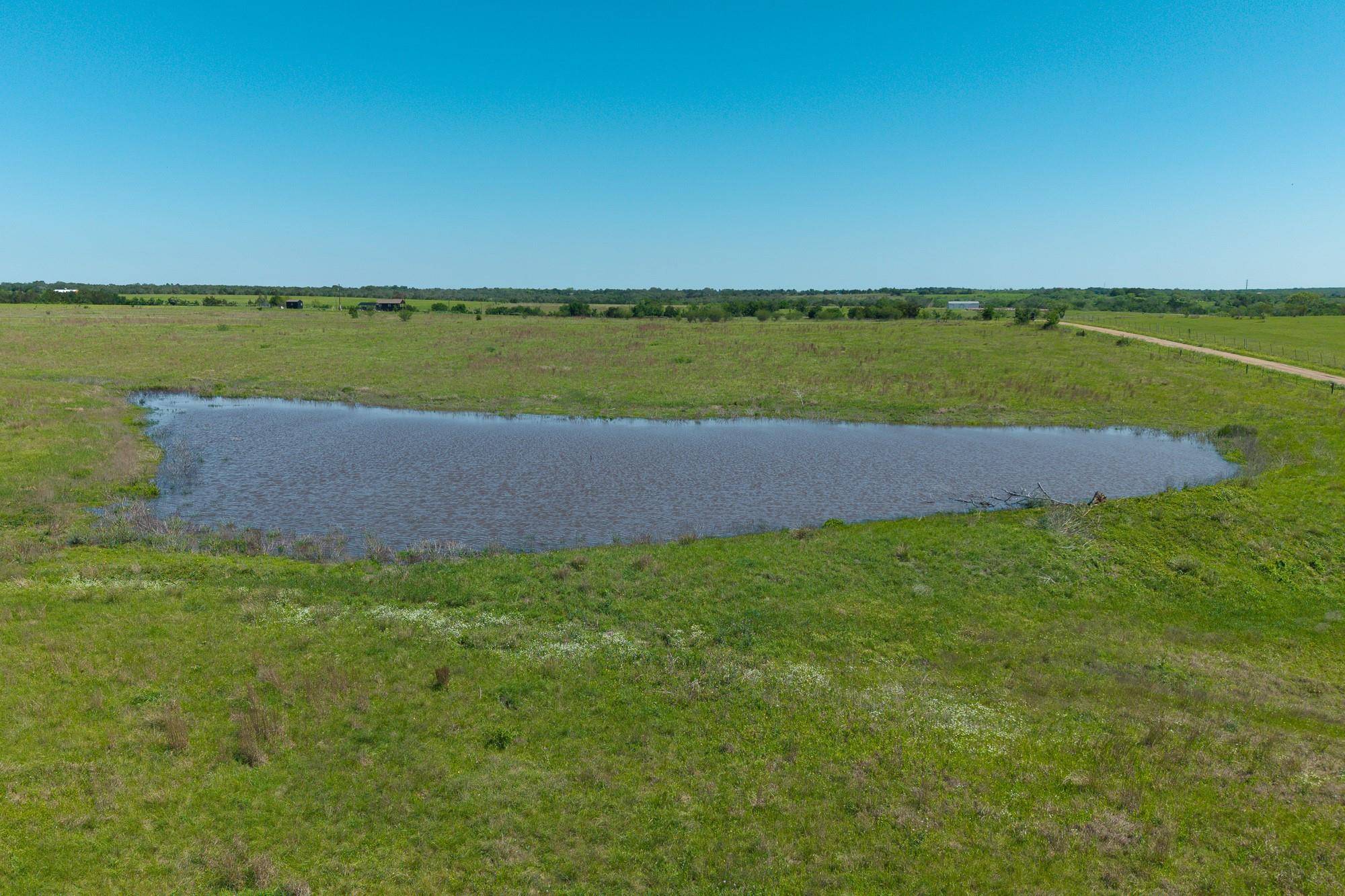 1571 Schulze RD, Schulenburg, TX 78956