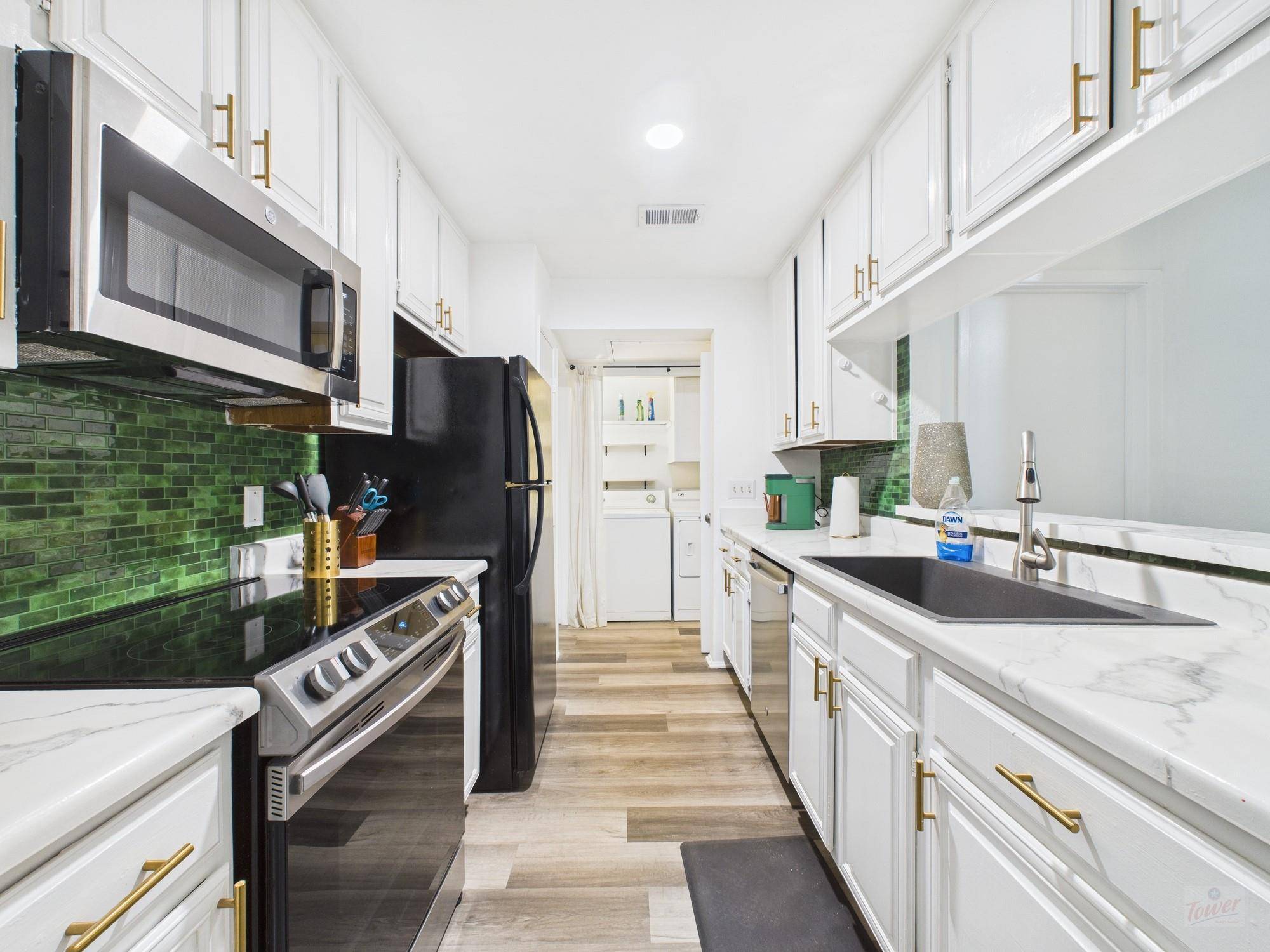 806 W 24th ST #300, Austin, TX 78705