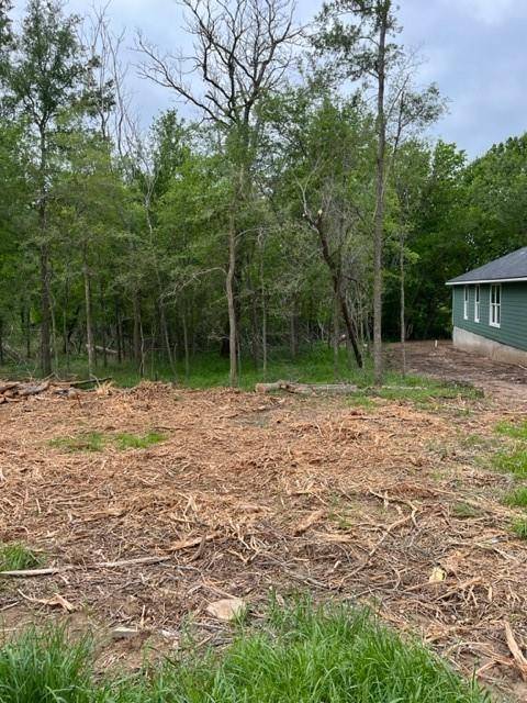 225 Kahana LN, Bastrop, TX 78602