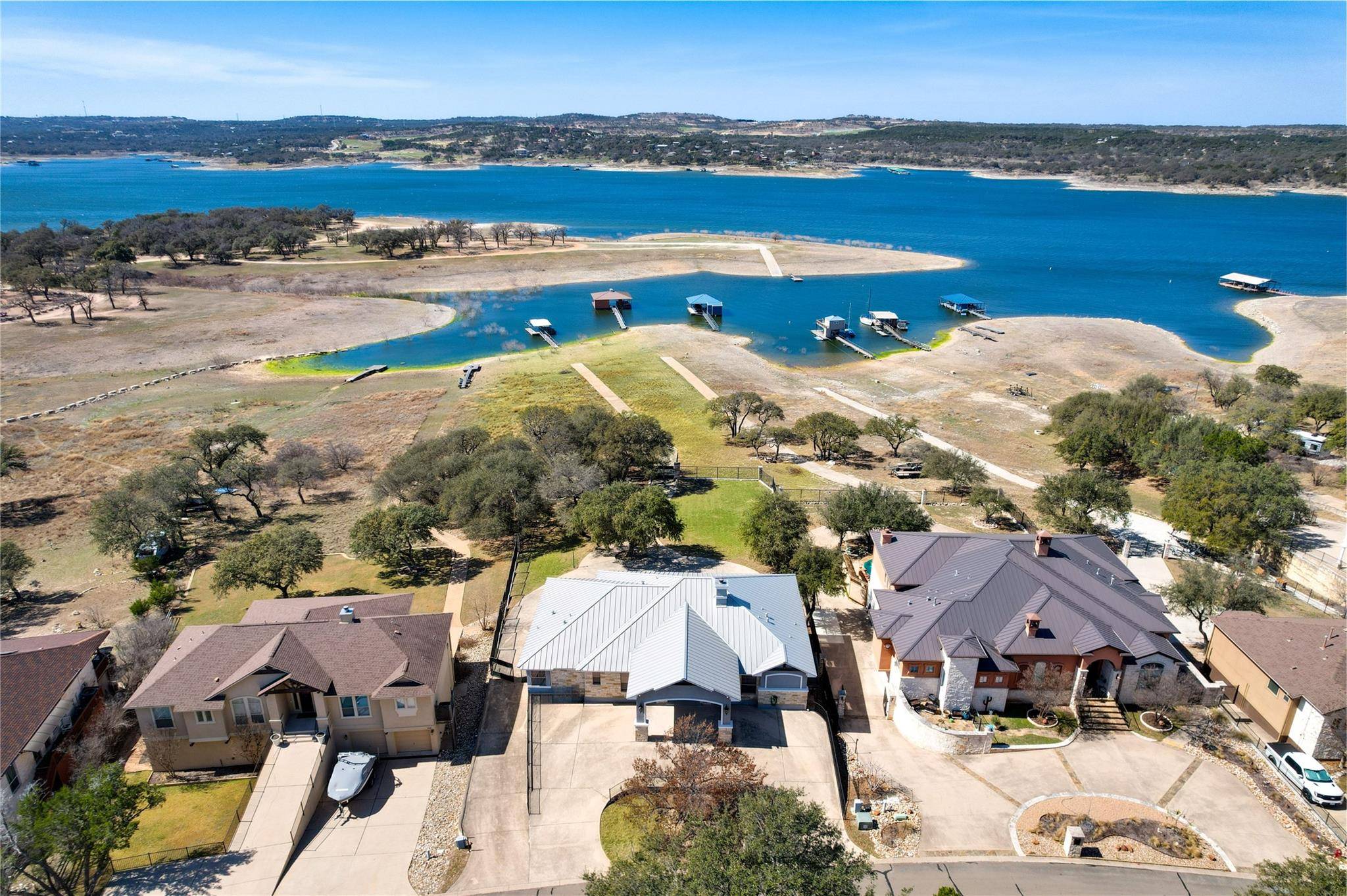 610 Deckhouse DR, Point Venture, TX 78645