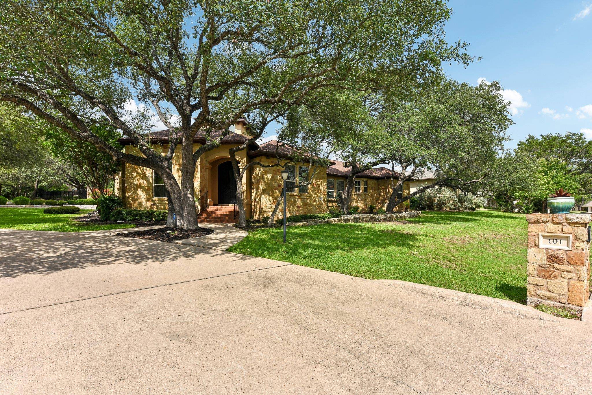 101 Indian Bend DR, Austin, TX 78734