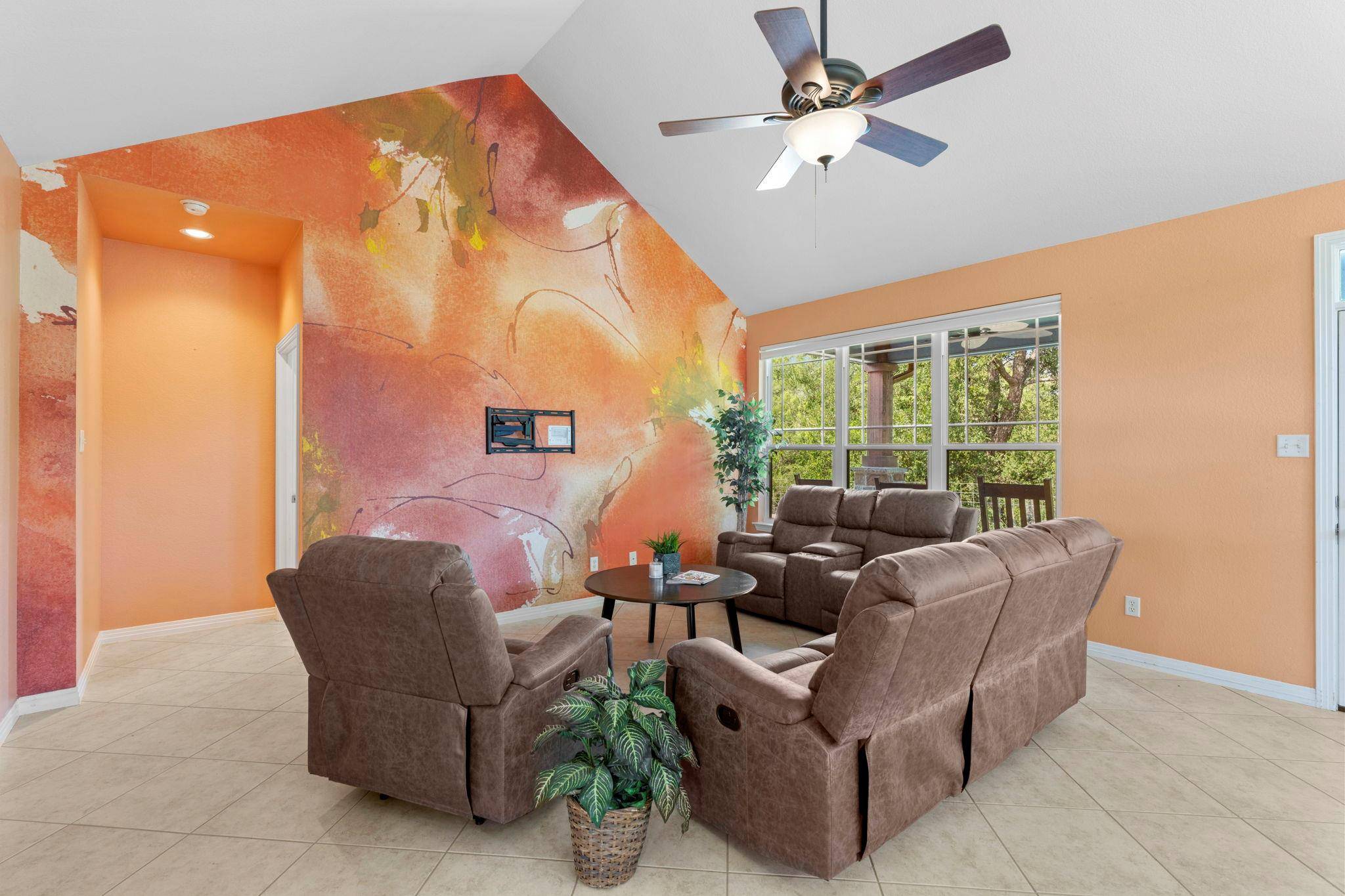 107 Kandi LN, Sunrise Beach, TX 78643