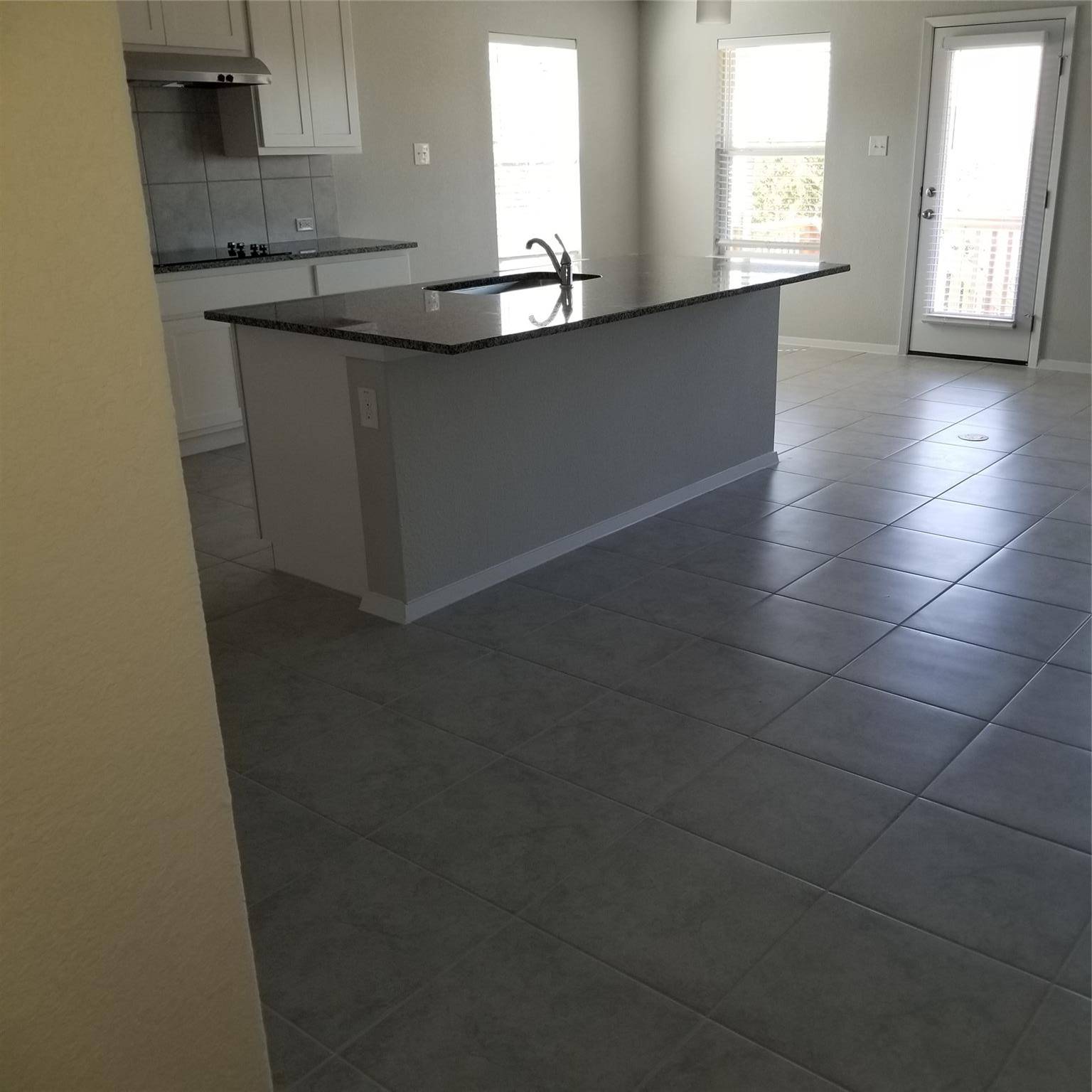 6604 Alta Vista DR, Lago Vista, TX 78645