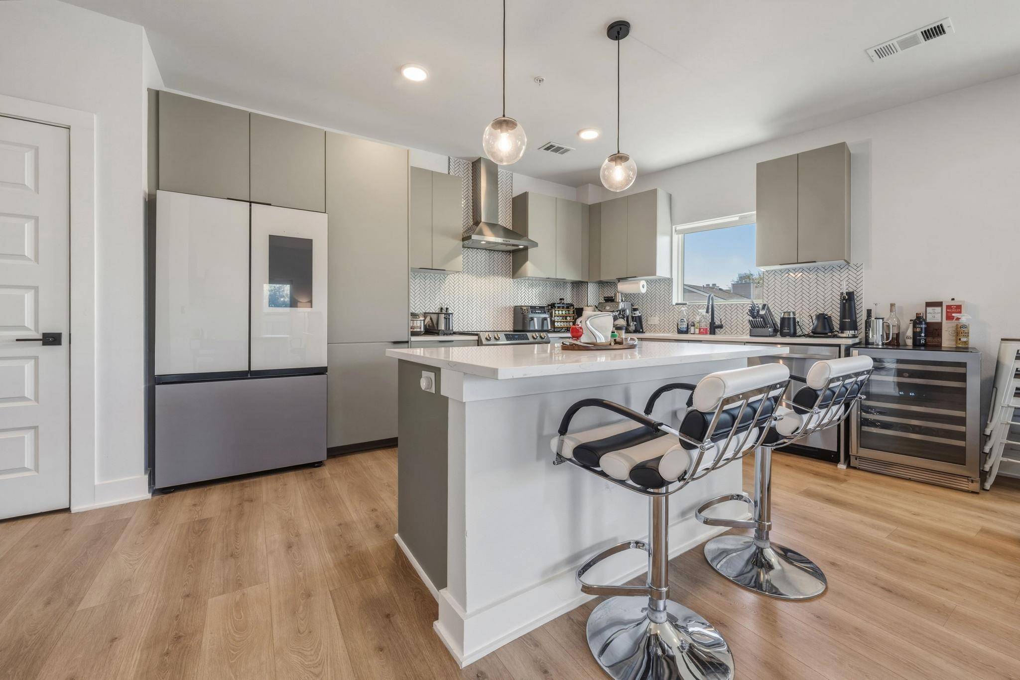 2500 Longview ST #300, Austin, TX 78705