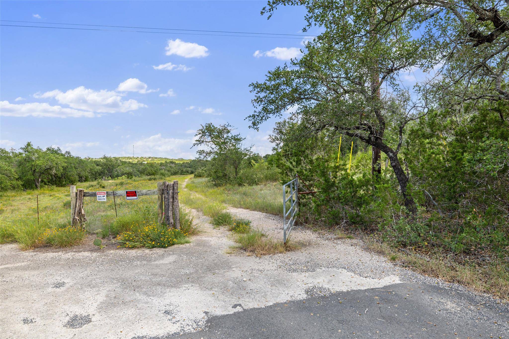 3817 Hart Hollow DR, Spicewood, TX 78669