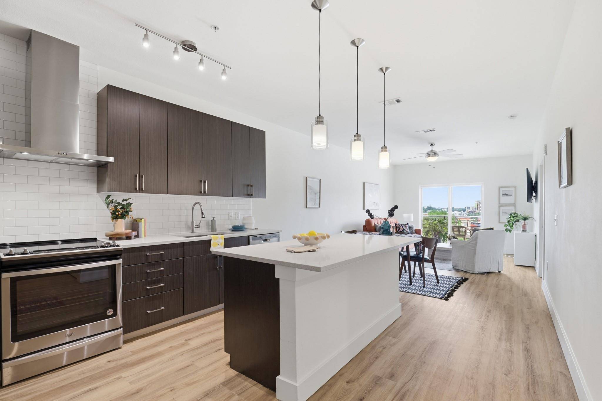 6444 Burnet RD #403, Austin, TX 78757